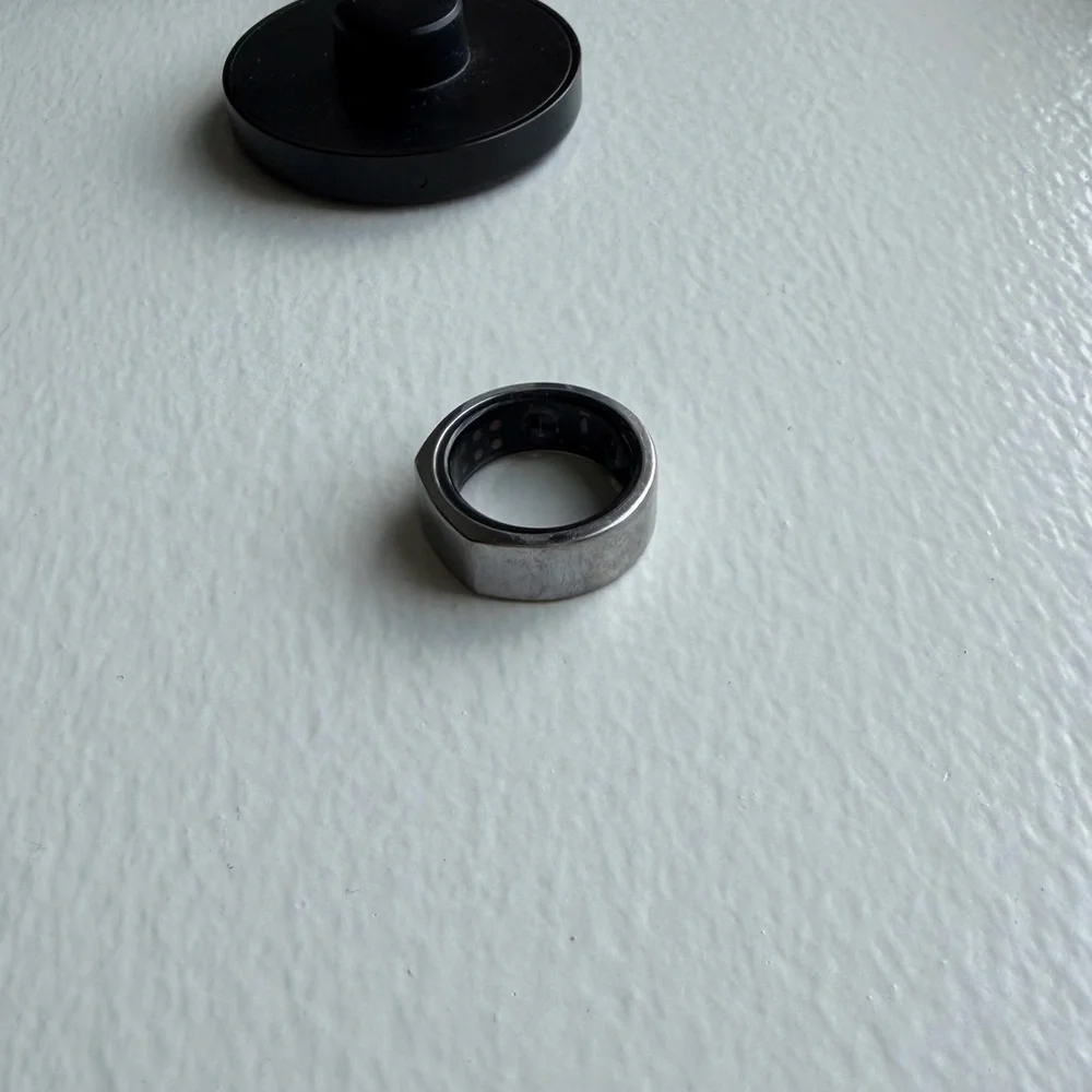 Oura Silver Smart Ring with Black Interior Sensors